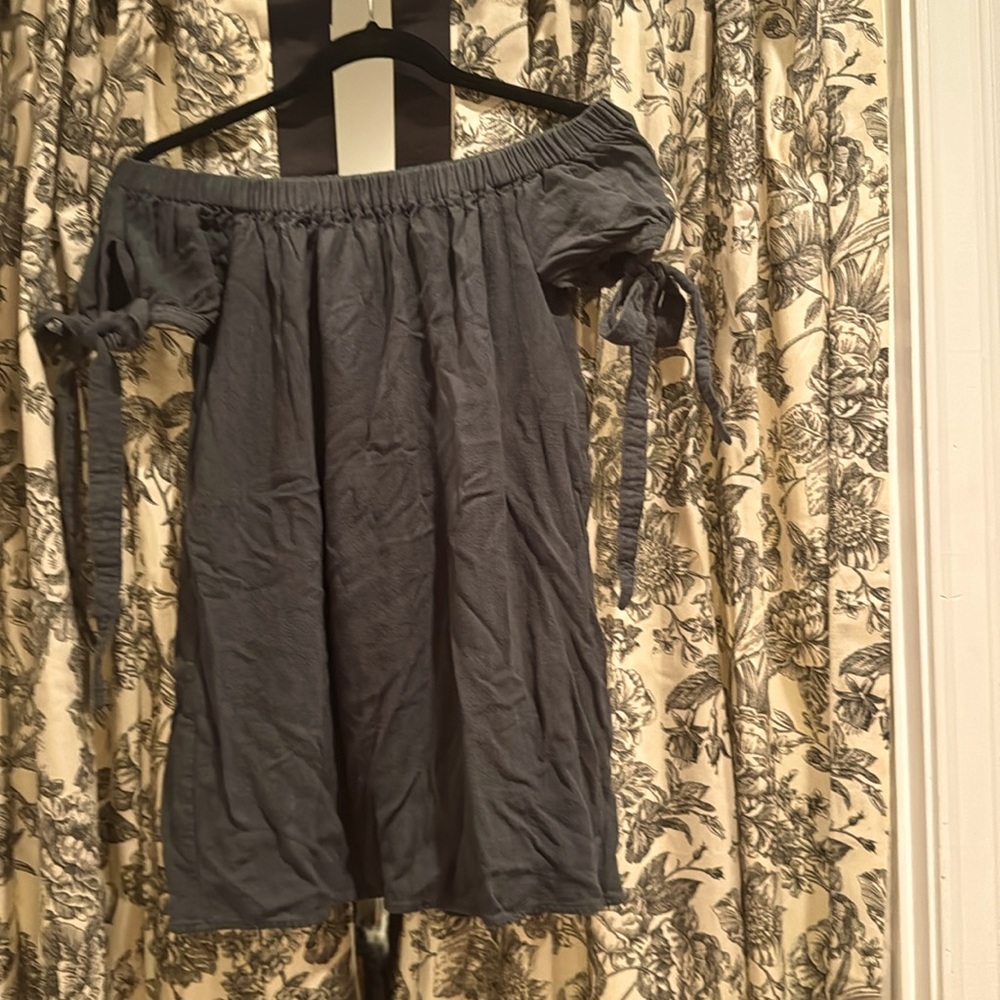 Forrest green off shoulder tie sleeve dress